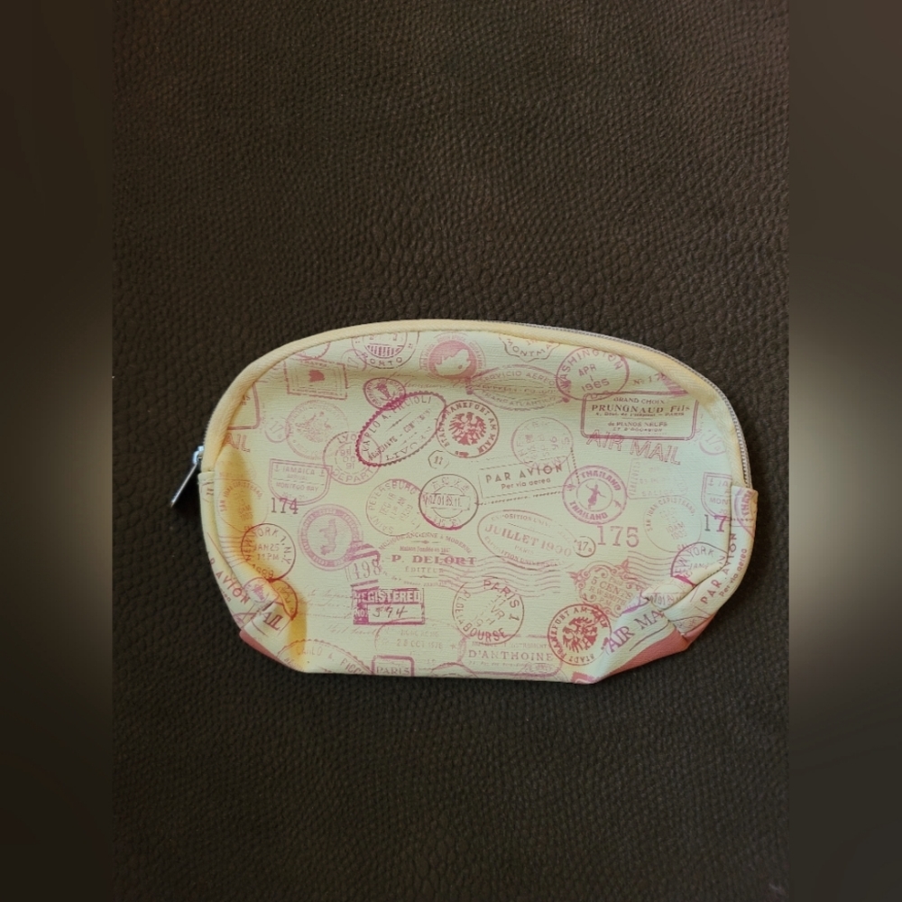 GUC. Ipsy coral and yellow stamp makeup bag. Super cute